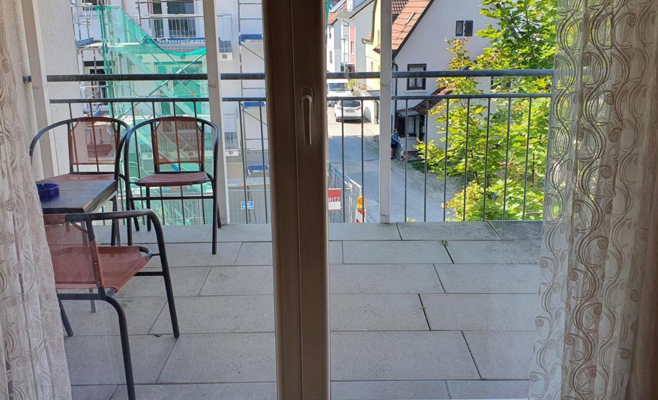 Outletcity Ferienwohnung 2 Metzingen  Buitenkant foto